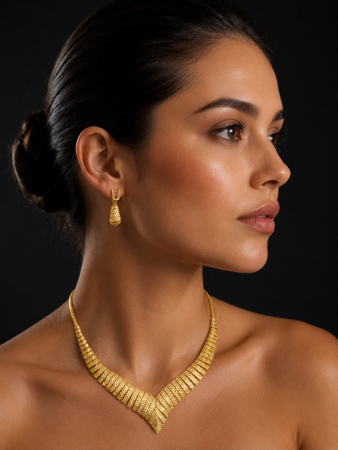 18K Gold Necklace, Earring & Bracelet Set